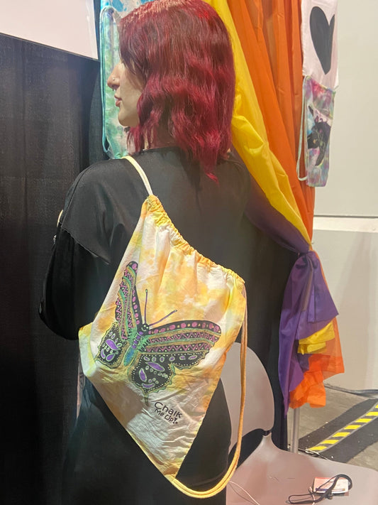 Butterfly Drawstring Bag includes Tie Dye Kit and a 4 Piece Chalk Marker Pack