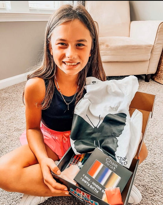 Butterfly DIY Tie Dye T-Shirt includes Tie Dye Kit and a 6 Piece Chalk Markers