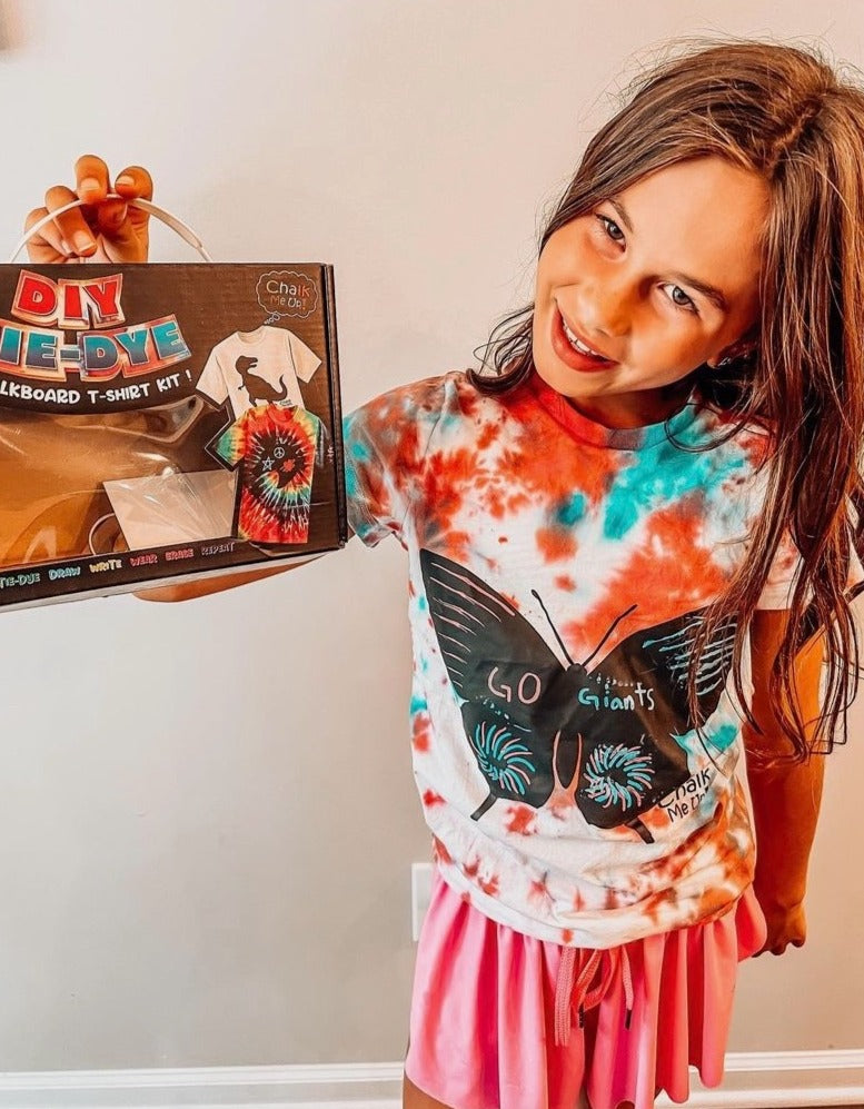 Butterfly DIY Tie Dye T-Shirt includes Tie Dye Kit and a 6 Piece Chalk Markers
